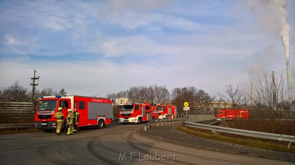 Einsatz BF Koeln Chemie im Hafen Godorf FF P01.jpg